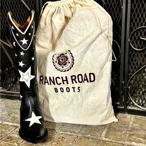 Size 6.5 Ranch Road Boots